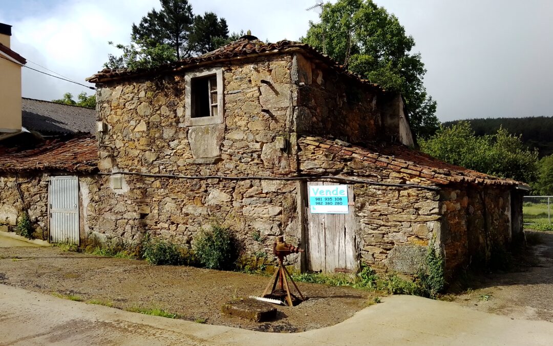 C411 – Casa de piedra para rehabilitar en Toques.